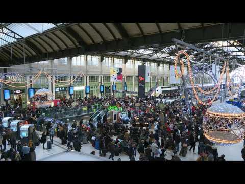 Paris braces for Christmas holiday travel chaos amid pensions strike