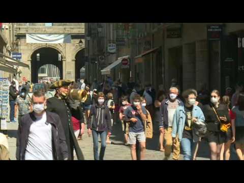 Post-lockdown, face masks are a must in the seaside Brittany town of Saint-Malo