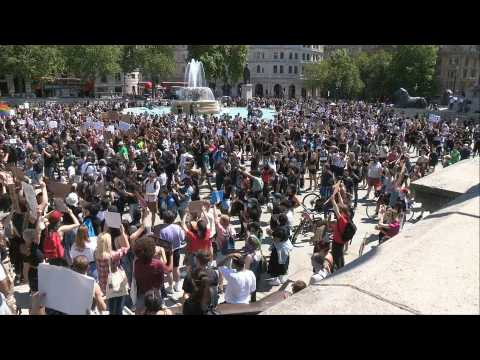 Hundreds protest in London's Trafalgar Square after George Floyd death