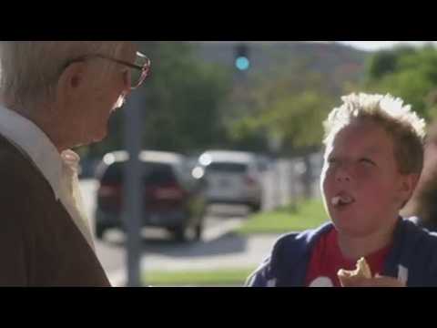 Bad Grandpa - Extrait 7 - VO - (2013)