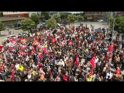 Renault employees protest against closure of Choisy-le-Roi factory