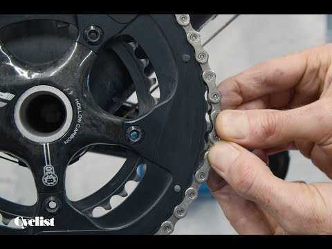 How to check for bike chain wear and slack