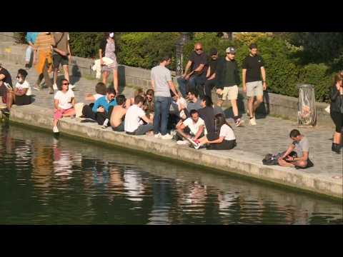 Parisians enjoy the first weekend of reopening