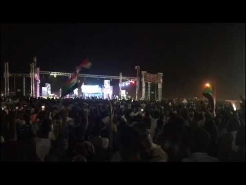 Sudanese protesters outside army's HQ following talks suspension