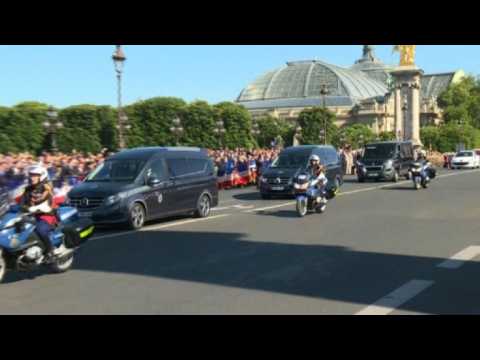 Parisians pay tribute to troops killed in Burkina Faso raid