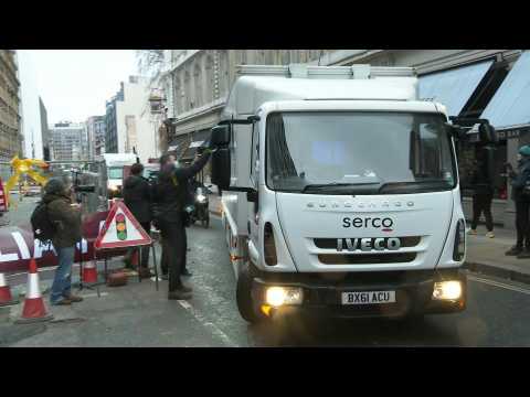 Assange's van arrives at UK court as he faces ruling on extradition to US