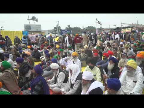 Indian farmers continue protest over agricultural reforms