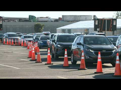 Miami: long lines at Covid-19 testing site as the US surpasses 15 million cases