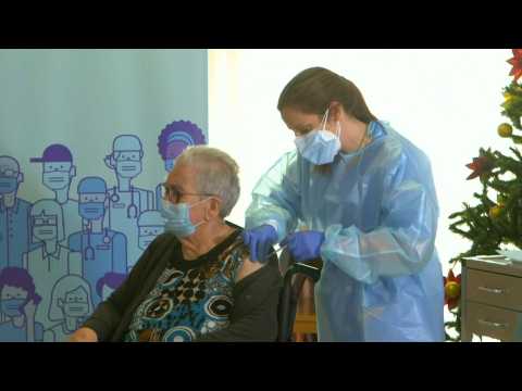 Residents and staff of Barcelona care home receive Covid-19 vaccine