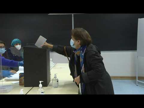 Lisbon residents head to the polls to elect a president