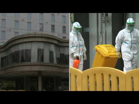 Wuhan: Images outside hotel as WHO team's quarantine expected to end