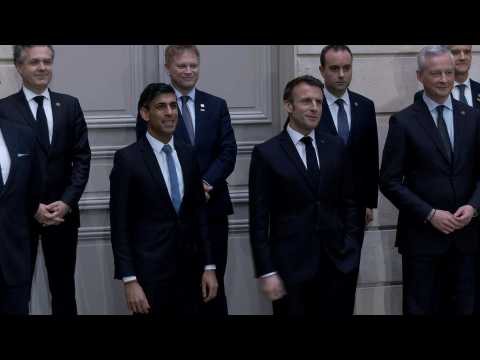 UK-French Summit: Family photo with macron and sunak