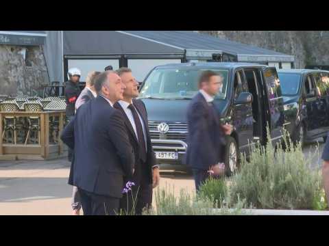 Macron meets the mayor of Porto-Vecchio in Corsica