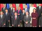 Group photo as Chinese PM meets German leaders