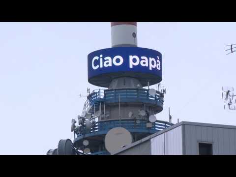 Tributes to Berlusconi on MediaForEurope headquarters in Milan
