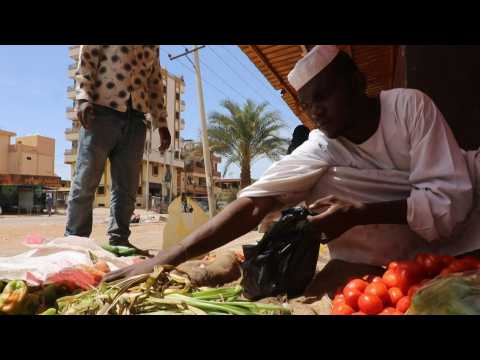 Sudanese seek supplies amid fighting in Khartoum