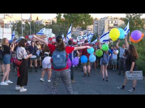 Hundreds of Israelis gather in Jerusalem in judicial reform protest