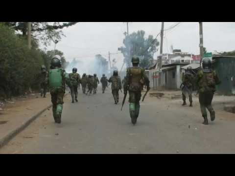 Tear gas fired during anti-government protests in Nairobi