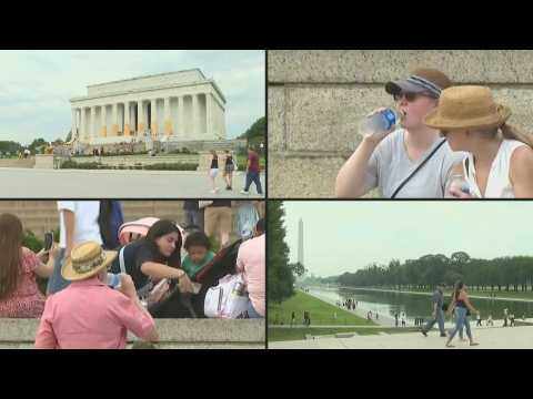 Residents, tourists brave excessive heat in US capital