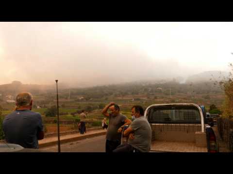 Images of 'out of control' wildfire on Tenerife