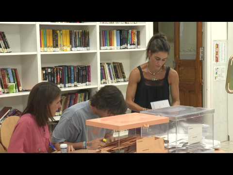 Vote counting begins in Madrid after polls close