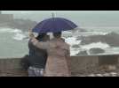 Storm "Patricia": strong winds and big waves sweep Saint-Malo