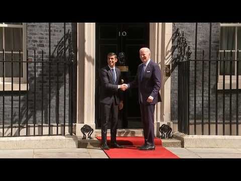 US President Biden arrives at 10 Downing Street
