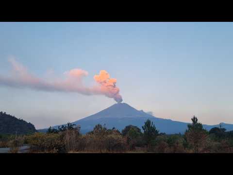 TIMELAPSE: Mexico's Popocatepetl volcano spews smoke and ashes