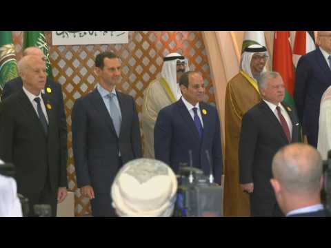 Group photo of leaders attending Arab summit in Jeddah