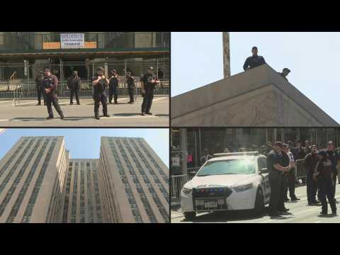 Police stand guard at Manhattan court as Trump faces arraignment
