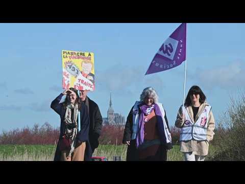 Pensions: demonstrators try to block the entrance to Mont-Saint-Michel