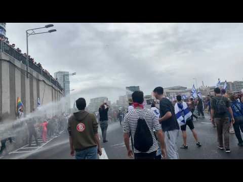 Israeli police use water cannon to disperse protesters in Tel Aviv