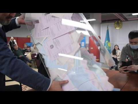 Polls close in Kazakhstan's snap parliamentary elections