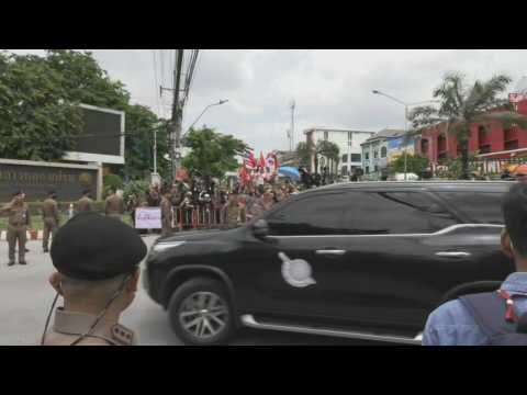 Ex-leader Thaksin brought to prison after return to Thailand