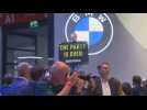Greenpeace disrupts Scholz visit to Munich motor show