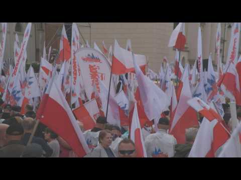Thousands of Polish farmers protest against EU environmental rules