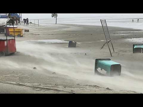Strong winds and rains batter West Bengal as Cyclone Remal hits India