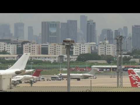 Plane believed to carry Wikileaks founder Julian Assange at Bangkok airport