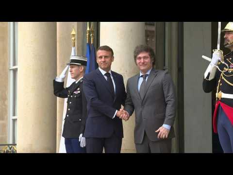 Emmanuel Macron welcomes Argentinian President Milei to Elysee Palace