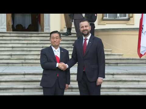 Polish defence minister welcomes South Korean counterpart in Poland