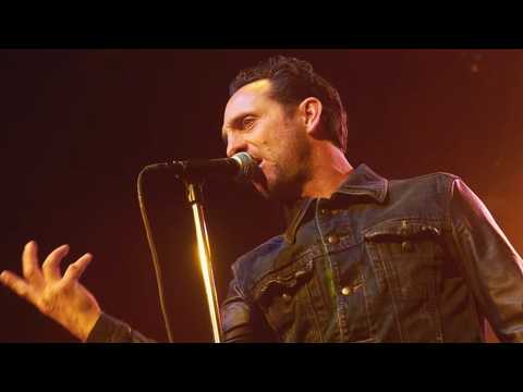 Don't Turn Your Back On Friday Night - Bande annonce 1 - VO - (2024)